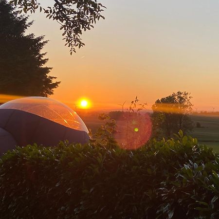 Bulle D Evasion Silly Pres De Pairi Daiza Bed & Breakfast Exterior foto